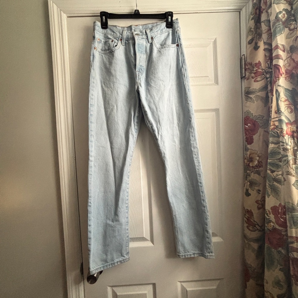 Levi's Women’s Light Blue 501 Straight Jeans